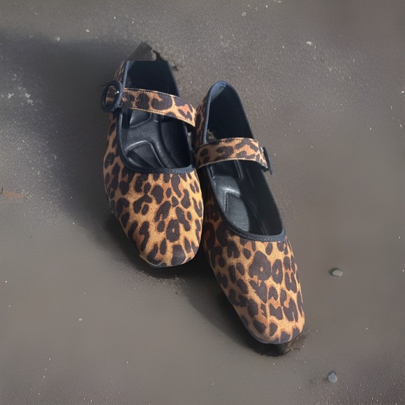 Seychelles‎ EVELYN  Mary Jane Flat Women Animal Print Textile New 7.5 Fit As 8.5 - Picture 6 of 10